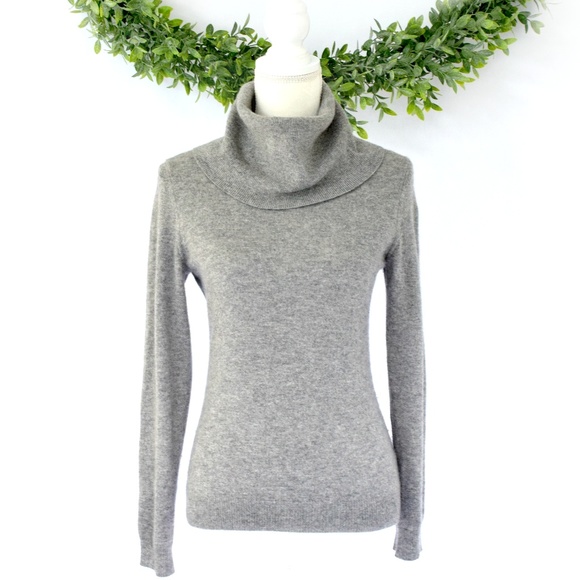 Prive Sweaters - Privé Light Gray Cashmere Turtleneck Sweater